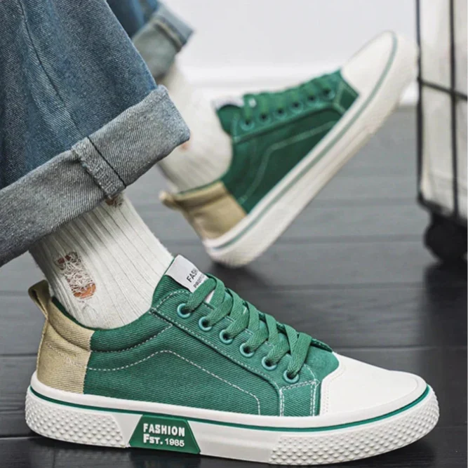 Men's Breathable Lace-Up Skate Trainers with Flexible Sole