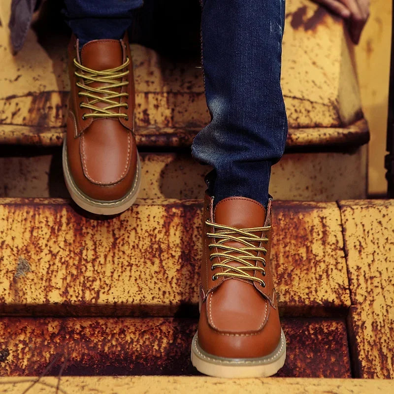 Men's Retro Winter Boots with Padded Insole and Sturdy Sole