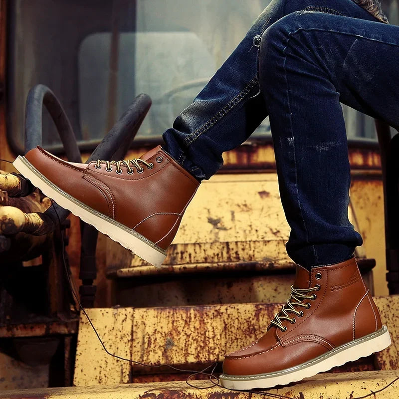 Men's Retro Winter Boots with Padded Insole and Sturdy Sole